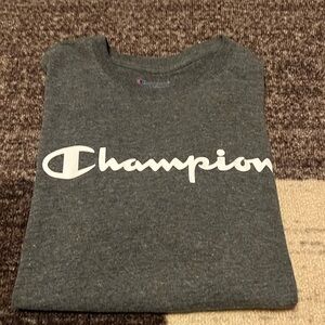 Champion men’s Medium Gray and white t shirt